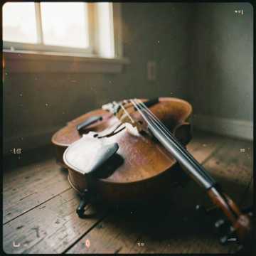 Velvet Cello Room-suno原创